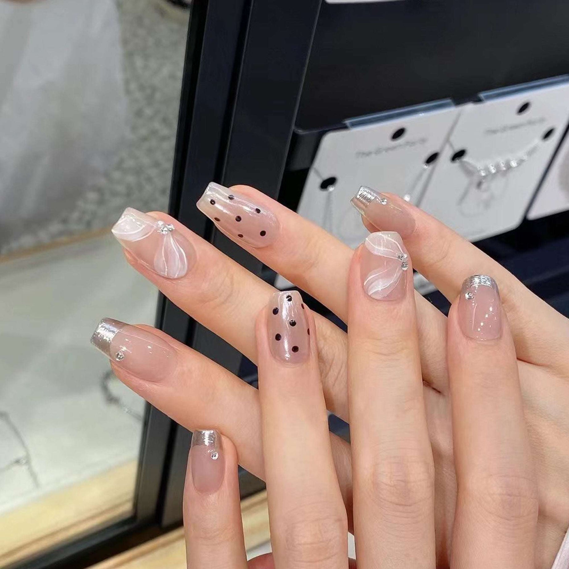 NA1 Artificial Long Designer Fashionable Nails