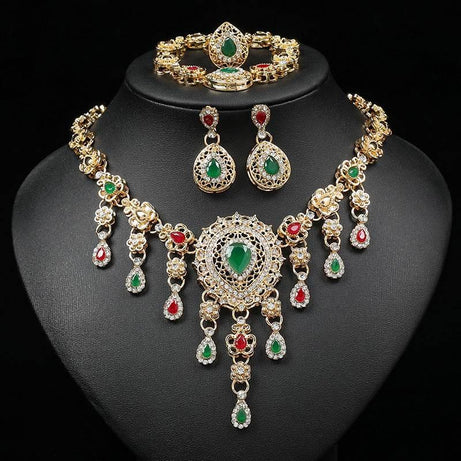 Elegant GEHNEY bridal jewellery set for wedding featuring a stunning necklace for girls, earrings, and bracelet in silver.